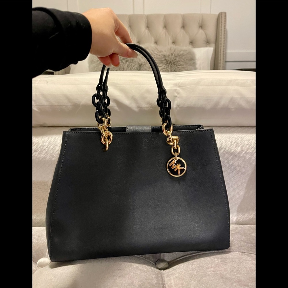 NEW (MOVING SALE!) Michael Kors Navy & Gold Link Tote medium